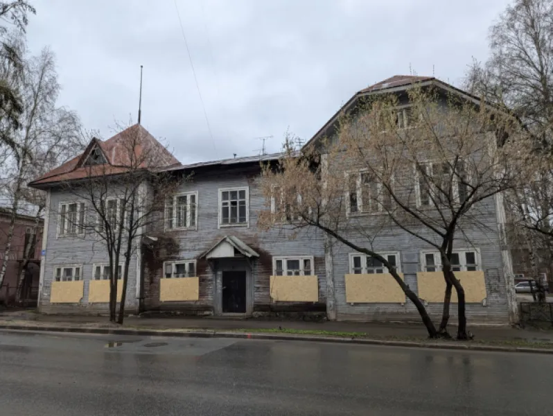 Путешествие в Сыктывкар: от аэропорта до городских улиц и архитектурных контрастов