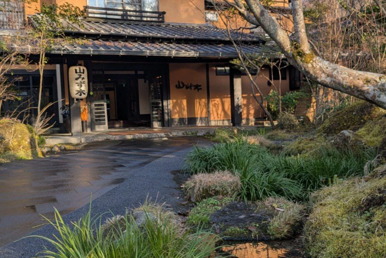 Рёкан Yamamizuki в Kurokawa Onsen: Мой опыт традиционного японского отдыха и гид по рёканам