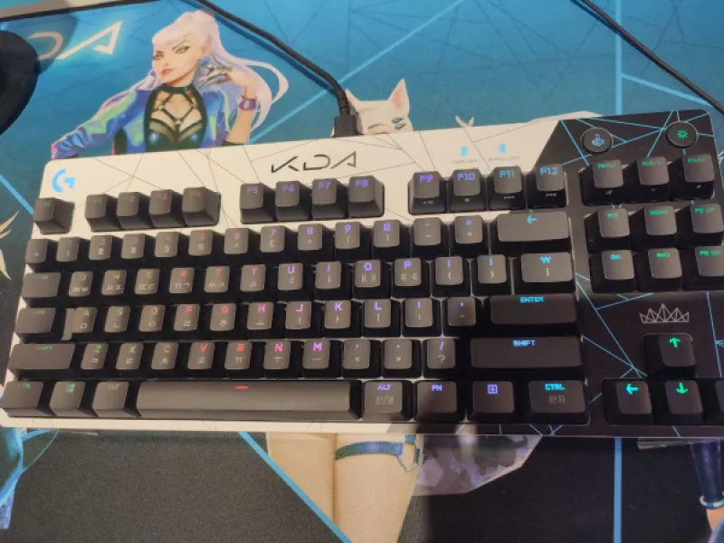 Коллекция Logitech G x League of Legends K/DA: Погрузись в мир игры с новым геймерским оборудованием