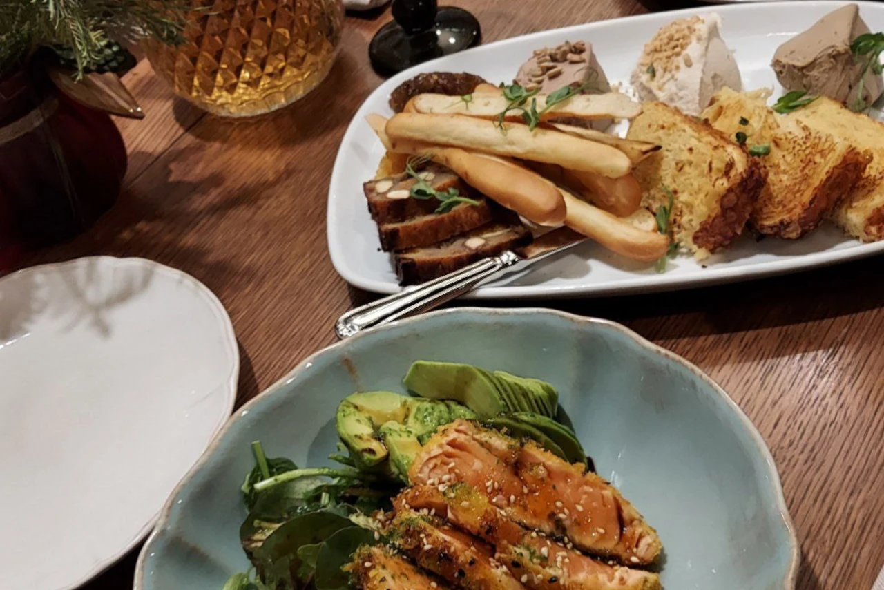 Вкусно поесть в новом городе: гид по гастрономическим открытиям