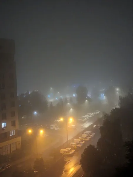 Туман как в Сайлент Хилле: город окутала загадочная дымка